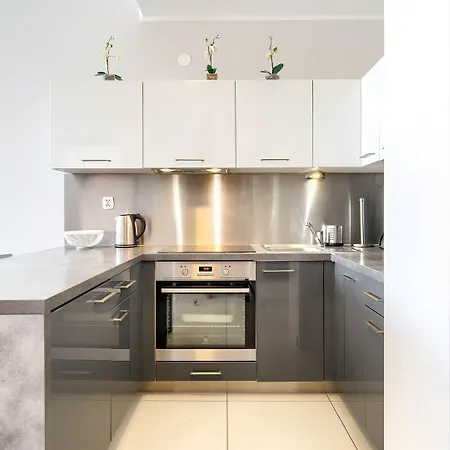 Olympic Park I, Sun & Snow