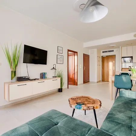 Olympic Park I, Sun & Snow